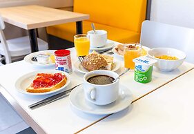 B&B HOTEL Poitiers (1)