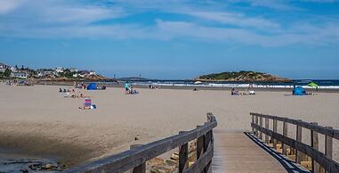 Atlantis Oceanfront Inn