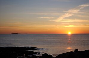 Atlantis Oceanfront Inn