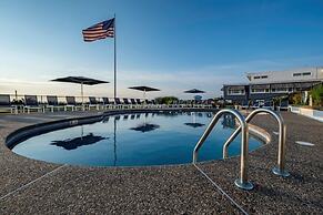 Atlantis Oceanfront Inn