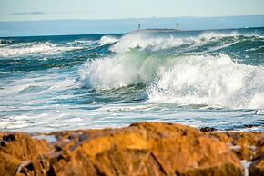 Atlantis Oceanfront Inn