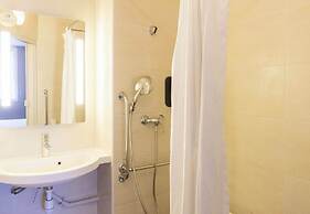 B&B HOTEL Auxerre Monéteau