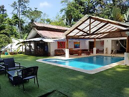 Bugabutik Hotel Resort