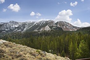 Aspen Creek by 101 Great Escapes