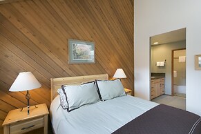 Aspen Creek by 101 Great Escapes