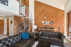 Aspen Creek by 101 Great Escapes