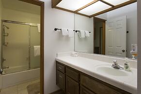 Aspen Creek by 101 Great Escapes