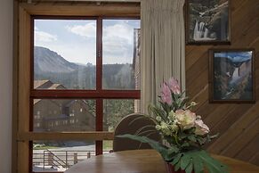 Aspen Creek by 101 Great Escapes