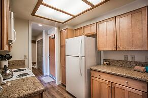 Aspen Creek by 101 Great Escapes