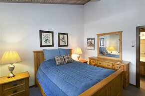 Mammoth Point by 101 Great Escapes