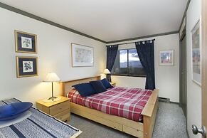 Mammoth Point by 101 Great Escapes