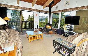 Mammoth Point by 101 Great Escapes