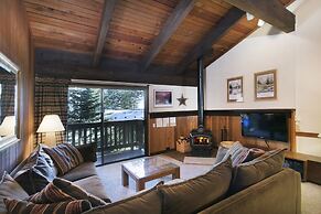 Mammoth Point by 101 Great Escapes