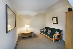 Mammoth Point by 101 Great Escapes