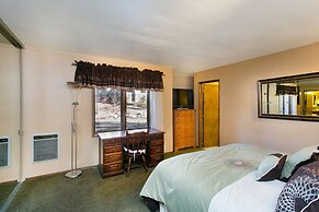 Mammoth Village Properties by 101 Great Escapes