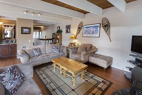 Mammoth Village Properties by 101 Great Escapes