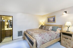 Mammoth Village Properties by 101 Great Escapes