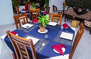 Thilaka City Hotel