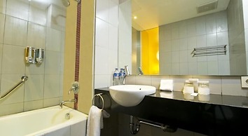 J Hotel Bandara Soekarno Hatta