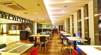 J Hotel Bandara Soekarno Hatta