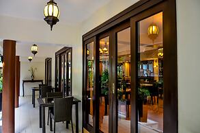 White House Beach Resort