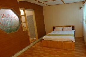 Shan Shui-Yuan Vege Guest House