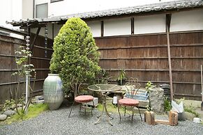 Guesthouse Tomari-ya Caters to Women