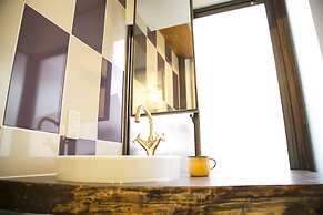 Guesthouse Tomari-ya Caters to Women