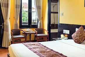 Golden Bell Homestay