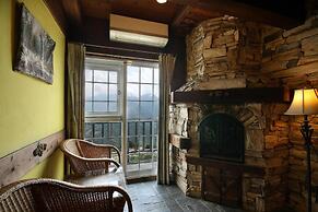 Provence Rose Lodge in Ching Jing