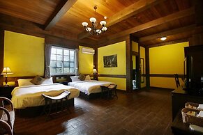 Provence Rose Lodge in Ching Jing