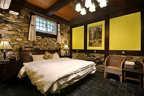 Provence Rose Lodge in Ching Jing