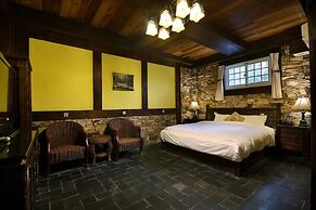 Provence Rose Lodge in Ching Jing