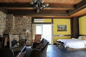 Provence Rose Lodge in Ching Jing