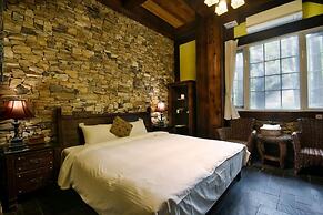 Provence Rose Lodge in Ching Jing