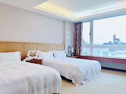 Mucha Hotel