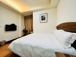 Mucha Hotel