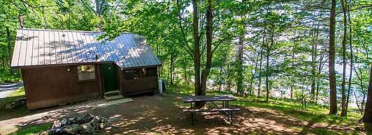 Fifth Lake Cottages