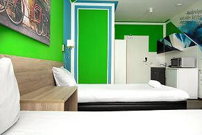 Amsterdam Teleport Hotel
