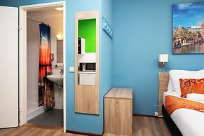 Amsterdam Teleport Hotel