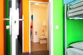 Amsterdam Teleport Hotel