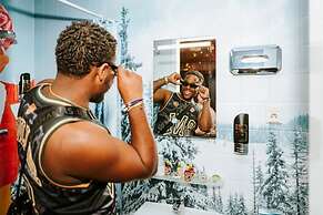 Amsterdam Teleport Hotel