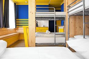 Amsterdam Teleport Hotel