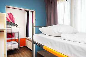 Amsterdam Teleport Hotel