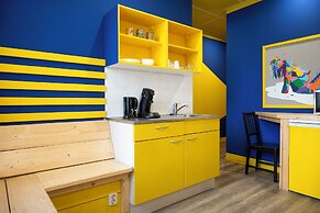 Amsterdam Teleport Hotel