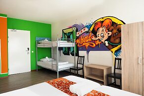 Amsterdam Teleport Hotel