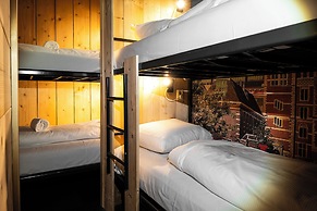 Amsterdam Teleport Hotel