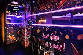 Amsterdam Teleport Hotel