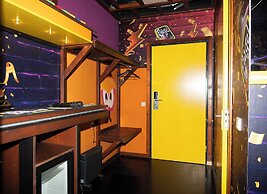 Amsterdam Teleport Hotel