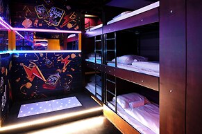 Amsterdam Teleport Hotel